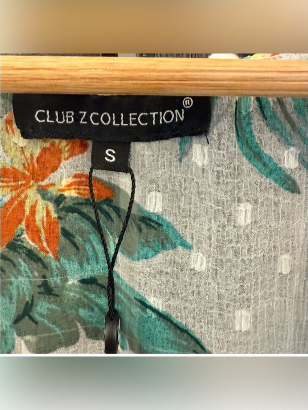 Club Z Collection Kimono-style cover up. Size Small - Picture 6 of 7